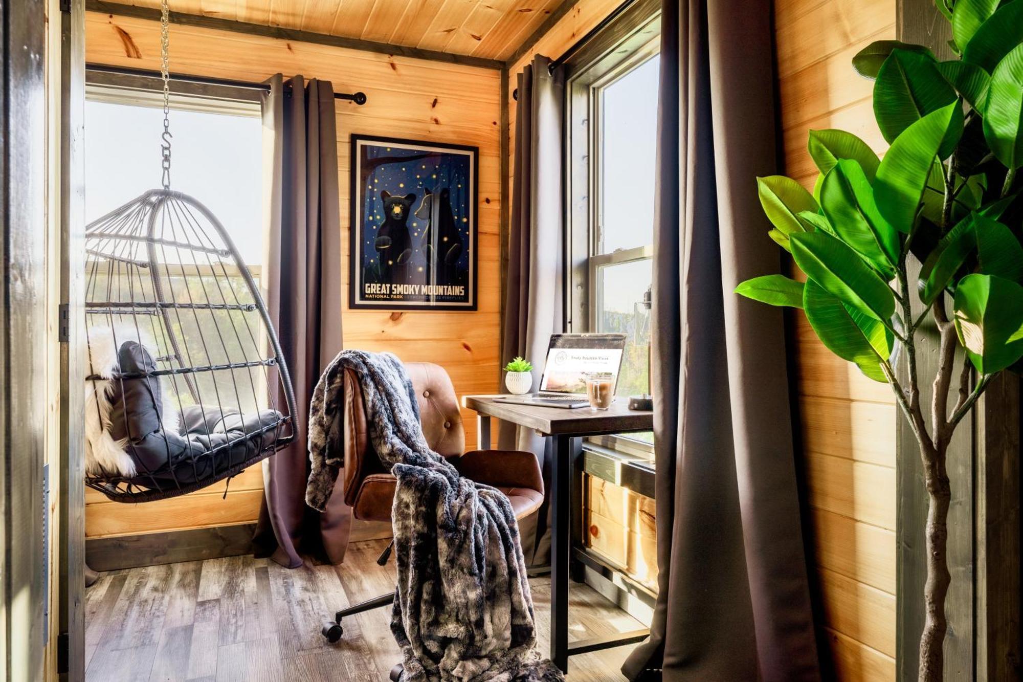 Mountainscape - Brand New Cabin W Views - Hottub - Firetable - Ps5 - Pooltable - 3 Pools ガトリンバーグ エクステリア 写真