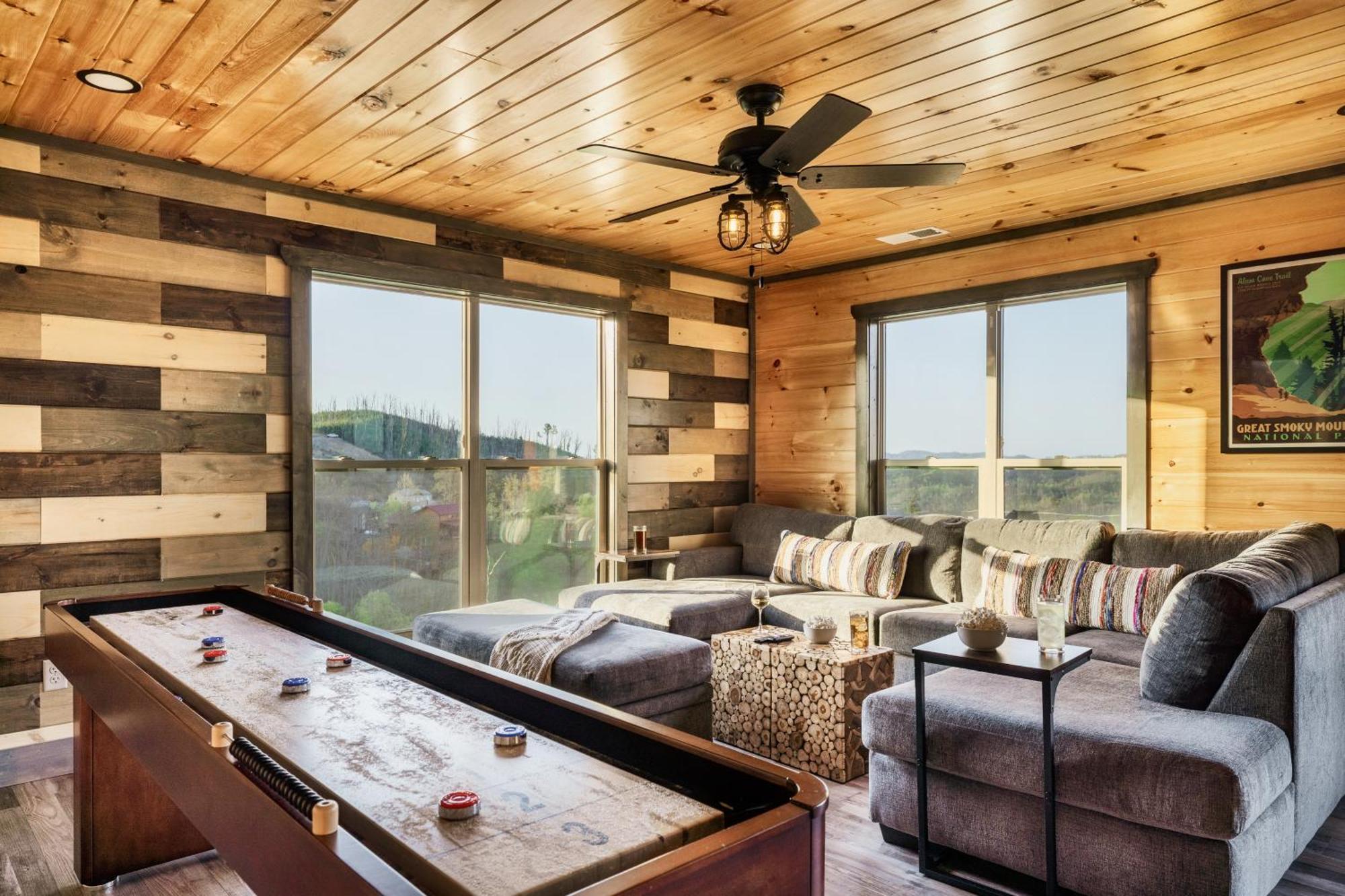 Mountainscape - Brand New Cabin W Views - Hottub - Firetable - Ps5 - Pooltable - 3 Pools ガトリンバーグ エクステリア 写真