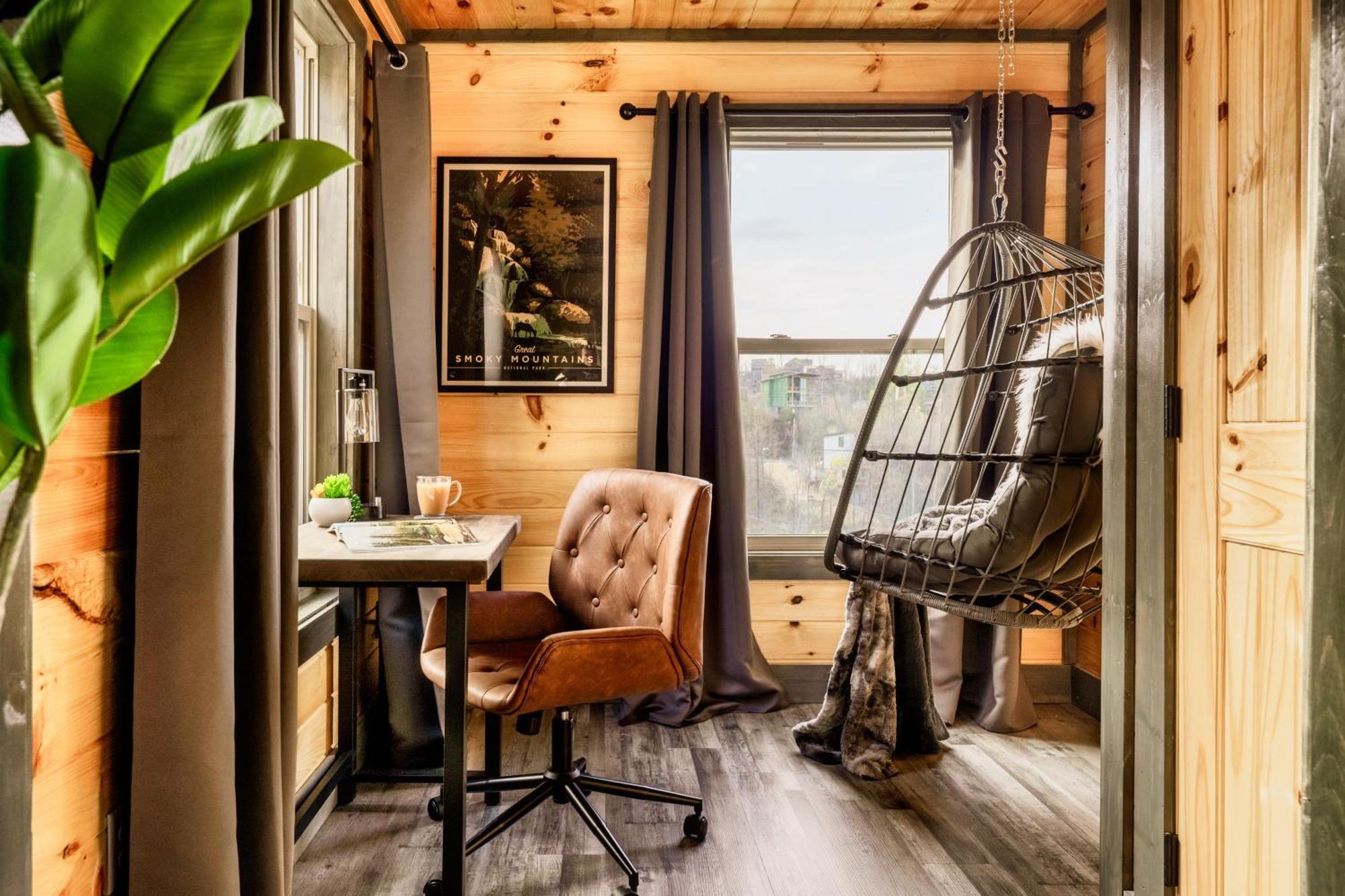 Mountainscape - Brand New Cabin W Views - Hottub - Firetable - Ps5 - Pooltable - 3 Pools ガトリンバーグ エクステリア 写真