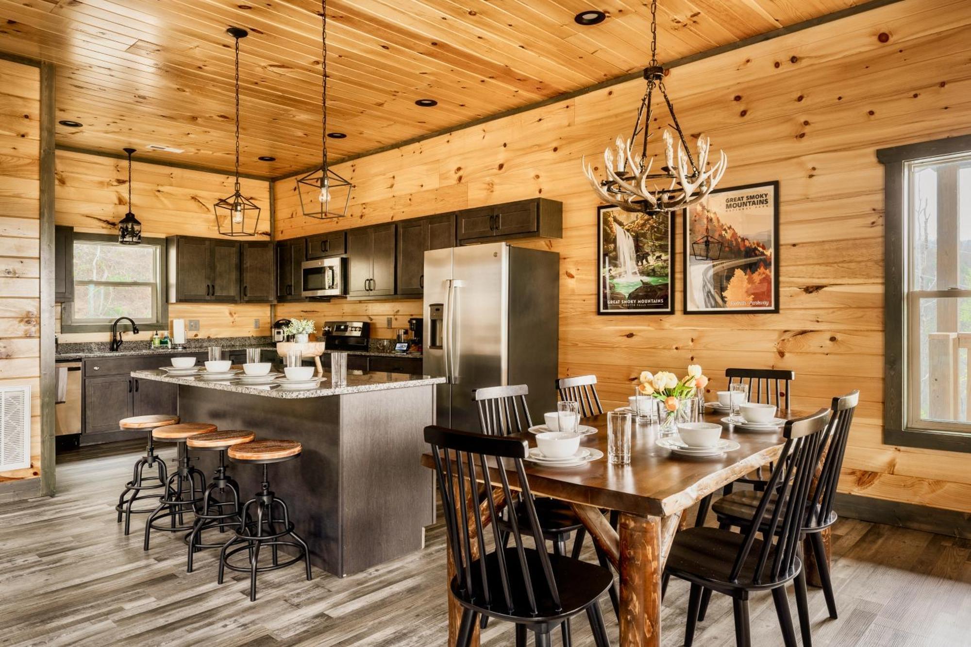 Mountainscape - Brand New Cabin W Views - Hottub - Firetable - Ps5 - Pooltable - 3 Pools ガトリンバーグ エクステリア 写真