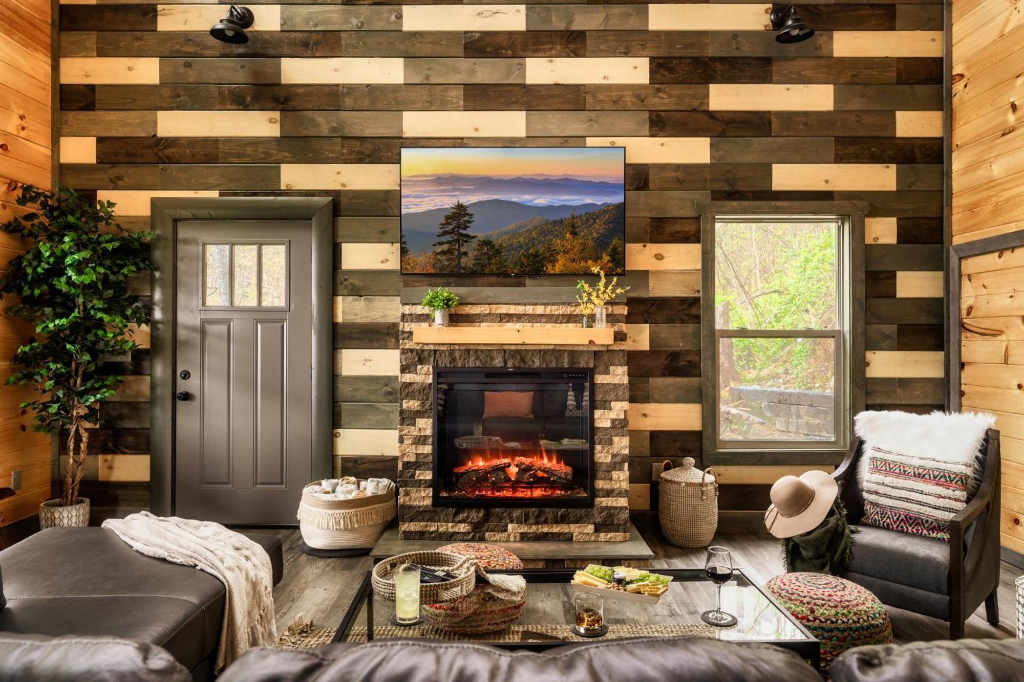 Mountainscape - Brand New Cabin W Views - Hottub - Firetable - Ps5 - Pooltable - 3 Pools ガトリンバーグ エクステリア 写真